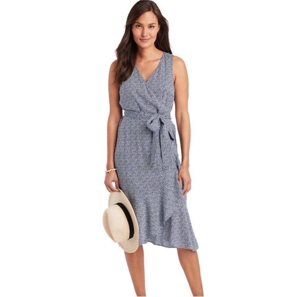 Vineyard Vines Navy and White Polka Dot Wrap DressSize Medium